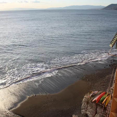 شقة Locazione Turistica Lungomare كامولّي