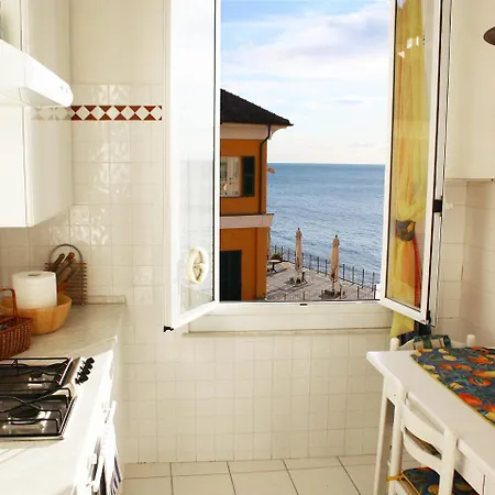 Locazione Turistica Lungomare * كامولّي